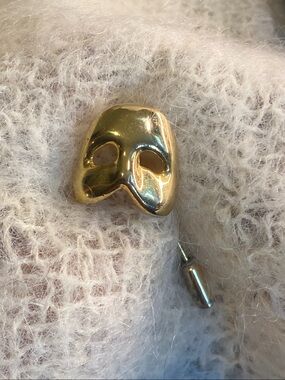 Vintage Phantom of the Opera Mask Stick Pin Brooch Gold Plated 1985